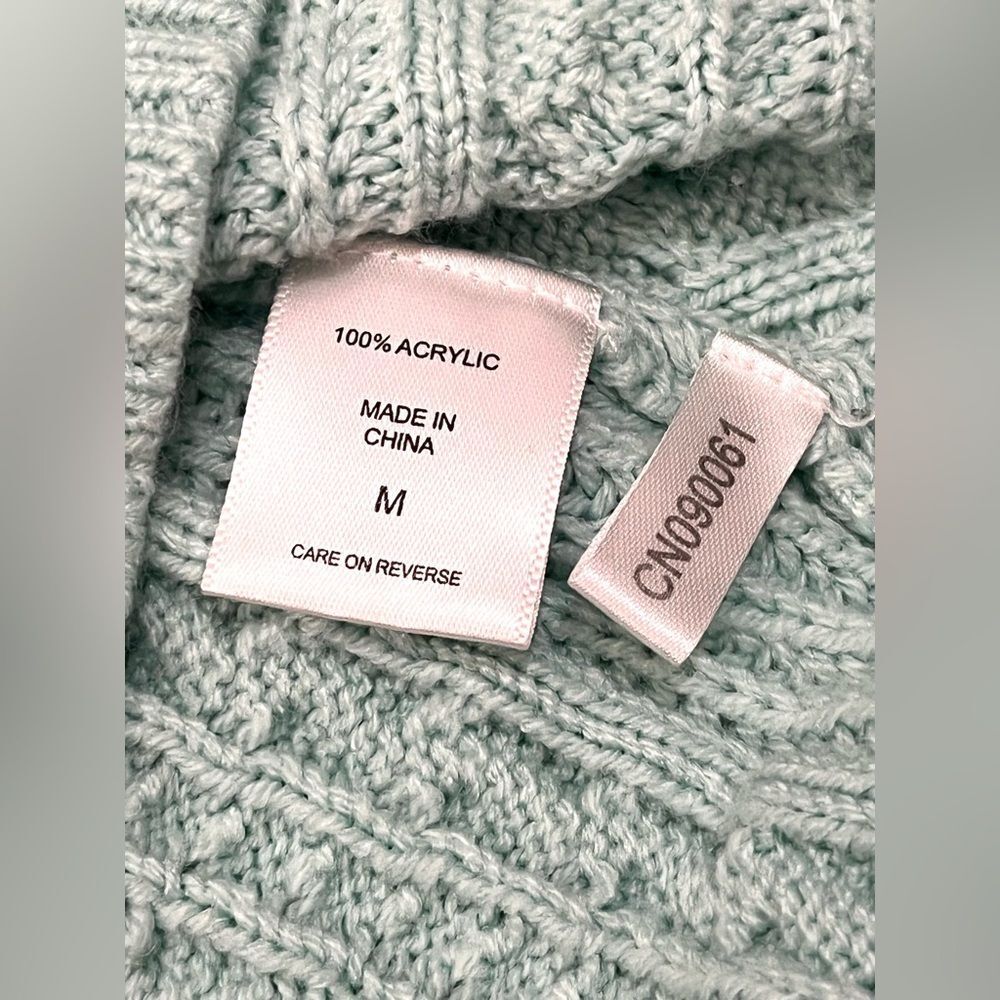 New York & Company Women’s Mint Green Cable Knit 3/4 Sleeve Sweater Medium - Picture 4 of 16